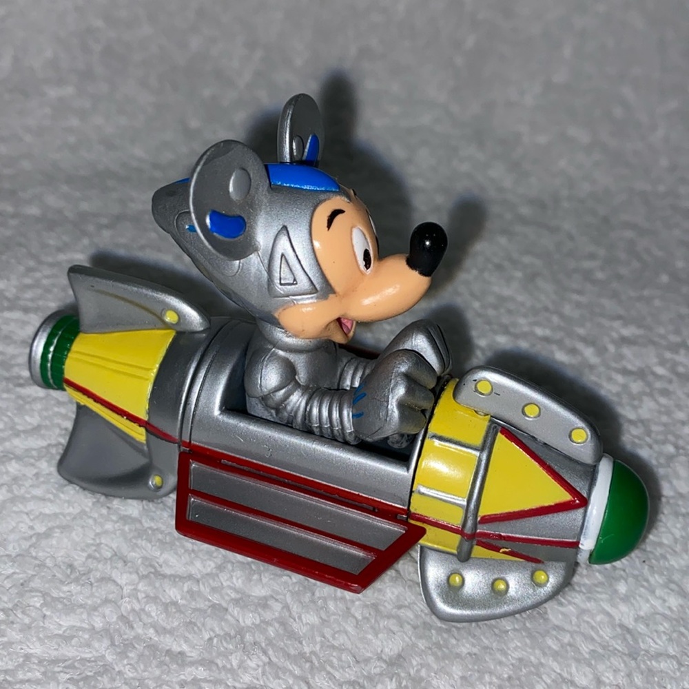 Disney Tomorrowland Theme Park Astro Orbiter / Mickey Mouse Metal Die Cast Toy